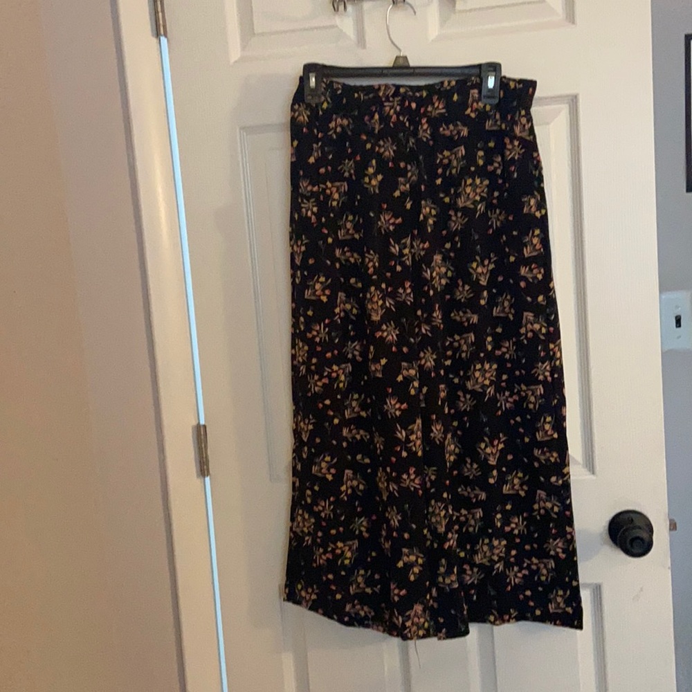 Floral culottes pants
